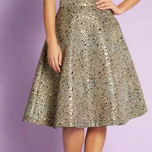 ModCloth Plus Under the Mistletoe A-line Gold pattern skirt